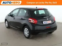 Usado Peugeot 208 Active 82 CV (60 kW) 2014 Negro Utilitario