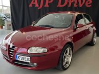 Usado Alfa Romeo 147 Distinctive 120 CV (88 kW) 2002 Granate Utilitario