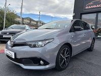 Usado Toyota Auris Hybrid Edition 136 CV (100 kW) 2019 Gris Utilitario
