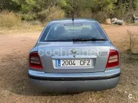 Usado Skoda Octavia 130 CV (95 kW) 2003 Gris / plata Familiar