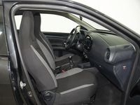 Usado Toyota Aygo X-play 72 CV (52 kW) 2022 Negro Utilitario