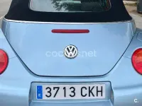 Usado VW New Beetle 115 CV (84 kW) 2003 Azul Utilitario