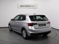 Usado Skoda Fabia Active 80 CV (58 kW) 2022 Gris plata Utilitario