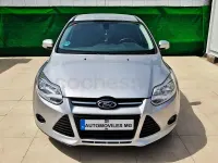 Usado Ford Focus Trend 100 CV (73 kW) 2012 Gris / plata Berlina