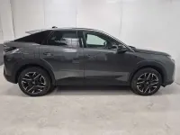 Usado Peugeot 3008 GT 136 CV (100 kW) 2024 Gris SUV