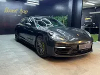 Usado Porsche Panamera Sport Turismo 560 CV (411 kW) 2021 Gris / plata Familiar