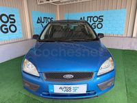 Usado Ford Focus Trend 100 CV (73 kW) 2005 Azul Berlina