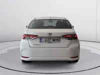 Usado Toyota Corolla Style 122 CV (89 kW) 2022 Blanco Berlina