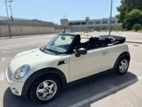 Usado Mini One Cabriolet 98 CV (72 kW) 2011 Beige Descapotable