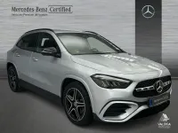 Usado Mercedes GLA200 AMG line 150 CV (110 kW) 2025 Gris / plateado SUV