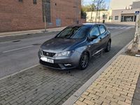 Usado Seat Ibiza I-Tech 70 CV (51 kW) 2015 Gris / plata Berlina