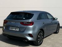 Usado Kia Ceed 101 CV (74 kW) 2025 Plateado Utilitario