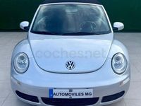 Usado VW New Beetle 105 CV (77 kW) 2009 Gris / plata Utilitario