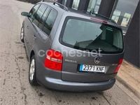 Usado VW Touran Highline 140 CV (102 kW) 2007 Gris / plata Monovolumen