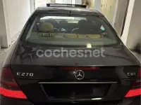 Usado Mercedes E270 Classic 177 CV (130 kW) 2005 Negro Berlina