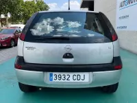 Usado Opel Corsa Essentia 75 CV (55 kW) 2003 Gris / plata Utilitario