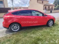 Usado Ford Focus Trend 120 CV (88 kW) 2016 Rojo Berlina