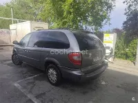 Usado Chrysler Grand Voyager 150 CV (110 kW) 2005 Gris / plata Monovolumen