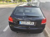 Usado Audi A3 Attraction 102 CV (75 kW) 2004 Negro Utilitario