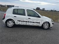 Usado Renault Clio II Expression 80 CV (58 kW) 2003 Blanco Berlina