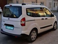 Usado Ford Tourneo Courier Trend 97 CV (71 kW) 2016 Blanco Monovolumen