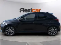 Usado Toyota Yaris Hybrid Sport 130 CV (95 kW) 2025 Negro Berlina