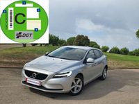 Usado Volvo V40 Kinetic 122 HP (89 kW) 2019 Cinzento Sedan