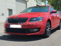 Usado Skoda Octavia Style 150 CV (110 kW) 2017 Rojo Berlina
