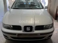 Usado Seat Leon 110 CV (80 kW) 2001 Gris / plata Utilitario