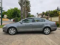 Usado VW Passat Highline 140 CV (102 kW) 2008 Gris / plata Berlina
