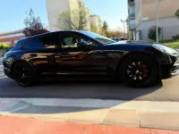 Usado Porsche Panamera 4 Sport Turismo Sport Turismo 330 CV (242 kW) 2017 Negro Familiar