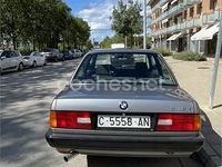Usado BMW 318 115 CV (84 kW) 1989 Gris / plata Berlina