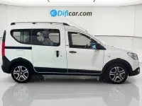 Usado Dacia Dokker Essentiel 131 CV (96 kW) 2019 Blanco Monovolumen