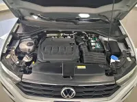 Usado VW T-Roc Advance 115 CV (84 kW) 2021 Violeta / lila SUV