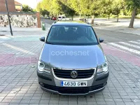 Usado VW Touran Advance 105 CV (77 kW) 2010 Gris / plata Monovolumen
