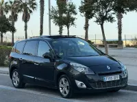 Usado Renault Grand Scénic II Dynamique 105 CV (77 kW) 2009 Negro Monovolumen