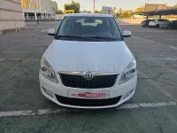 Usado Skoda Fabia Ambition 60 CV (44 kW) 2013 Blanco Berlina