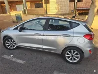 Usado Ford Fiesta Trend 75 CV (55 kW) 2021 Gris / plata Utilitario