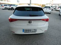 Usado Seat Leon Style 115 CV (84 kW) 2022 Blanco Berlina