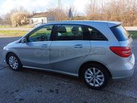 Usado Mercedes B180 116 CV (85 kW) 2012 Gris / plata Monovolumen