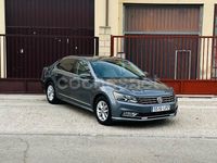 Usado VW Passat Sportline 180 CV (132 kW) 2017 Gris / plata Berlina