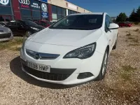 Usado Opel Astra GTC Sportive 165 CV (121 kW) 2012 Blanco Berlina
