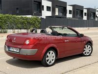 Usado Renault Mégane Cabriolet Privilege 120 CV (88 kW) 2006 Rojo Descapotable