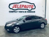 Usado Opel Insignia Selective 130 CV (95 kW) 2012 Gris / plata Berlina