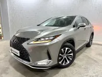 Usado Lexus RX450h Business Edition 313 CV (230 kW) 2021 Gris / plata SUV