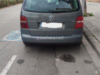 Usado VW Touran Conceptline 100 CV (73 kW) 2005 Gris / plata Monovolumen
