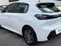 Usado Peugeot 208 Active 102 CV (75 kW) 2022 Blanco Utilitario