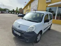 Usado Renault Kangoo Expression 86 CV (63 kW) 2010 Blanco Familiar
