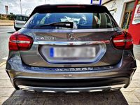 Usado Mercedes GLA200 AMG line 136 CV (100 kW) 2017 Gris SUV