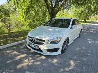 Usado Mercedes CLA200 Shooting Brake AMG line 136 CV (100 kW) 2016 Blanco Familiar